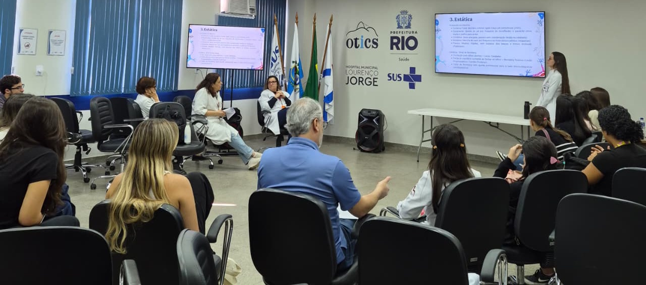 Sessão de Discussão de Casos em Radiologia